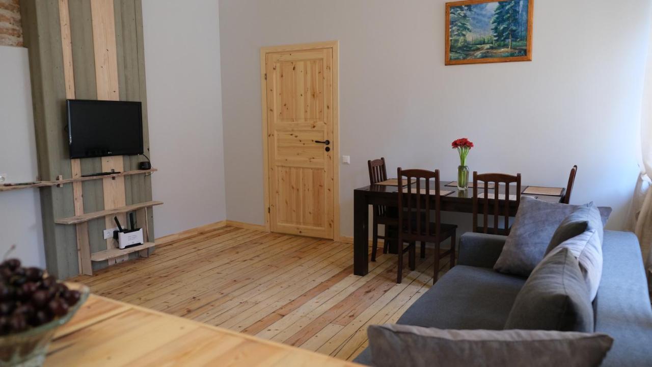 Historic Apartment With Wooden Floors In The Hearth Of Old-Town Riga Exteriér fotografie